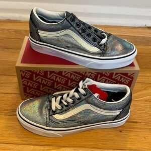 VANS Old Skool Sneakers - PRISM SUEDE BLACK/WHITE - women’s size 6.5 *RARE*